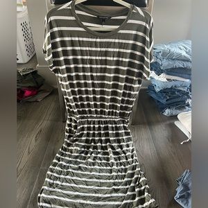 Green and white medium